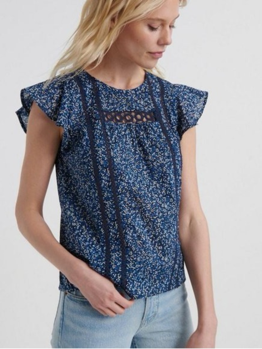 🇺🇸Lucky Brand Navy Blue Floral Lace-Trim Flutter Sleeve Top🇺🇸